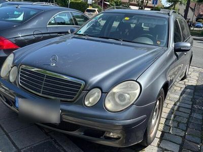 Mercedes E280