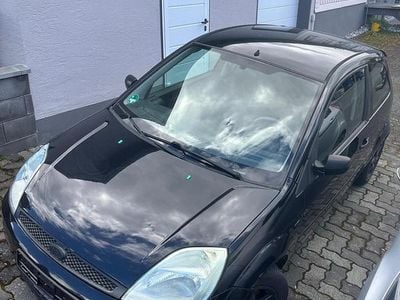 Second-hand Ford Fiesta 80 CP (58 kW) 2003 Negru Hatchback