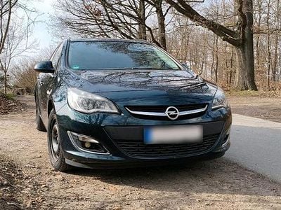 Gebraucht Opel Astra 130 PS (95 kW) 2013 Grün Kombi