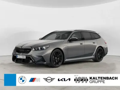 Ny BMW M5 Sport Line 727 HK (534 kW) 2026 Grå Stationcar