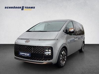 Gebraucht Hyundai Staria Signature 177 PS (130 kW) 2022 Shimmering silver Van / Kleinbus