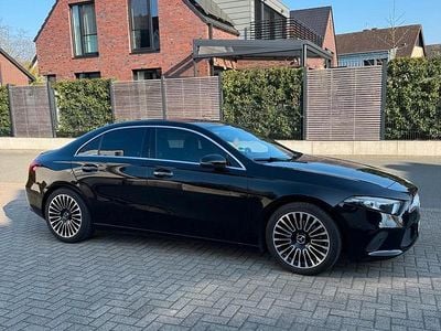 Gebraucht Mercedes A200 150 PS (110 kW) 2019 Schwarz Limousine