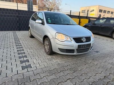 Gebraucht VW Polo Comfortline 64 PS (47 kW) 2005 Silber Limousine