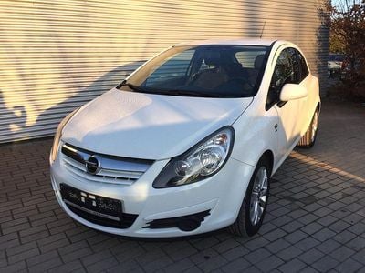Weiß Gebraucht 2014 Opel Corsa Energy Kleinwagen | 5.990 € (Fairer Preis)