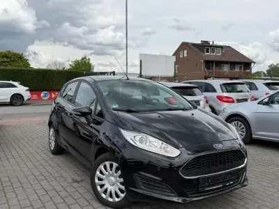 Gebraucht Ford Fiesta Trend 75 PS (55 kW) 2016 Schwarz Kleinwagen