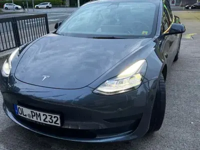 Gebraucht Tesla Model 3 RWD 208 kW (283 PS) 2022 Grau Limousine