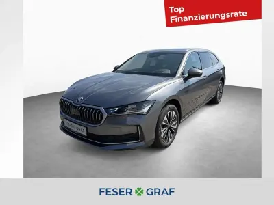Gebraucht Skoda Superb Selection 150 PS (110 kW) 2026 Graphitegrau metallic Kombi
