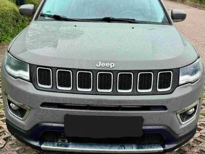 Gebraucht Jeep Compass Limited 170 PS (125 kW) 2020 Grau SUV