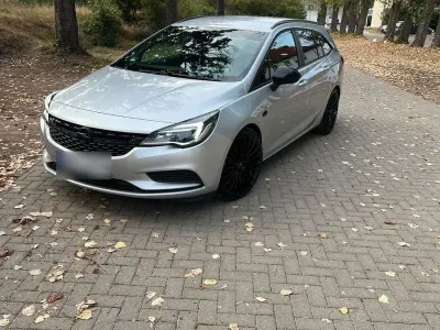 Gebraucht Opel Astra Edition 150 PS (110 kW) 2016 Silber Kombi