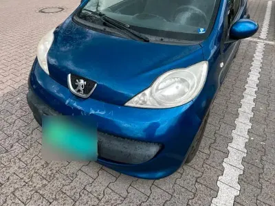 Second-hand Peugeot 107 68 CP (50 kW) 2006 Albastru Hatchback