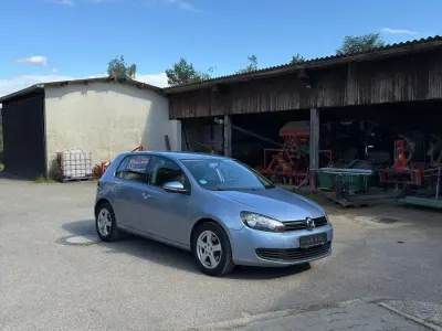Gebraucht VW Golf V 80 PS (58 kW) 2008 Blau Kleinwagen