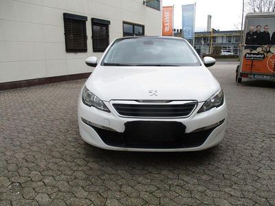 Gebraucht Peugeot 308 Access 125 PS (91 kW) 2014 Weiß Limousine