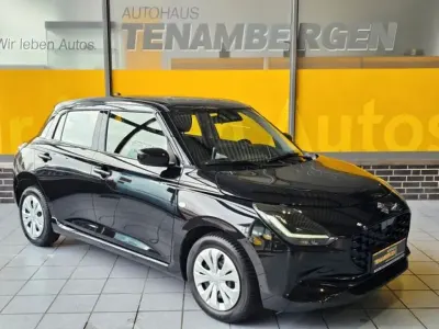 Gebraucht Suzuki Swift 83 PS (61 kW) 2024 Super black pearl (metallic) Kleinwagen
