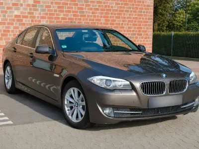 Gebraucht BMW 523 204 PS (150 kW) 2010 Braun Limousine