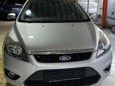Gebraucht Ford Focus Style 101 PS (74 kW) 2009 Polarsilber metallic Kombi