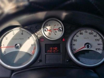 Schwarz Gebraucht 2008 Peugeot 207 Coupé | 699 € (Guter Preis)