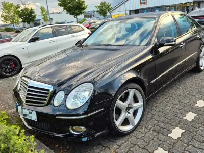 Używany Mercedes E350 Avantgarde 272 KM (200 kW) 2006 Czarny Sedan/Limuzyna