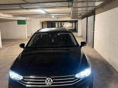 Usata VW Passat 190 CV (139 kW) 2019 Nero Station wagon