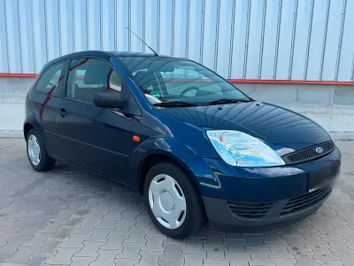 Gebraucht Ford Fiesta 101 PS (74 kW) 2005 Blau Kleinwagen
