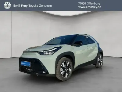 Neu Toyota Aygo X 116 PS (85 kW) 2026 Grün SUV