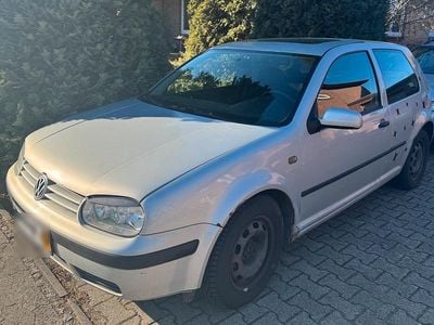 Gebraucht VW Golf IV 101 PS (74 kW) 1999 Grau Kleinwagen