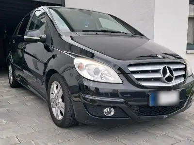 Gebraucht Mercedes B180 109 PS (80 kW) 2009 Schwarz Van / Kleinbus