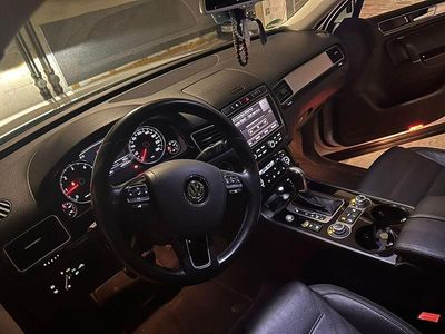 Używany VW Touareg Terrain Tech 262 KM (192 kW) 2016 Biały SUV