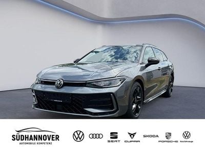 Second-hand VW Passat R-line 150 CP (110 kW) 2026 Gri Break