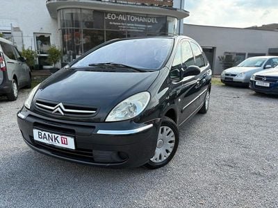 Grau Gebraucht 2004 Citroën Xsara Picasso Van / Kleinbus | 1.690 € (Fairer Preis)