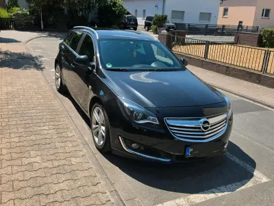 Gebraucht Opel Insignia Sport 140 PS (102 kW) 2014 Schwarz Kombi