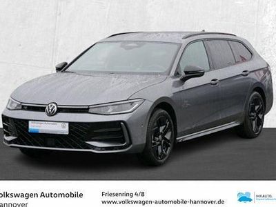 Nuova VW Passat R-line 150 CV (110 kW) 2025 Grigio Station wagon