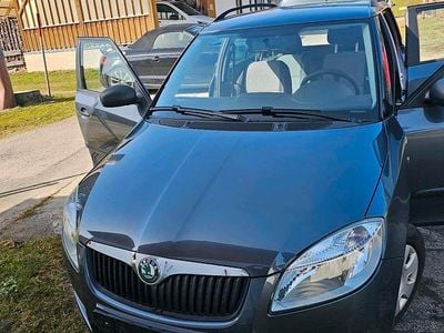 Gebraucht Skoda Fabia 2010 Grau Kombi