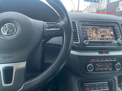 Second-hand VW Sharan Highline 184 CP (135 kW) 2011 Albastru Monovolum