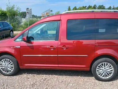 Gebraucht VW Caddy Highline 125 PS (91 kW) 2017 Fortanarot metallic Van / Kleinbus