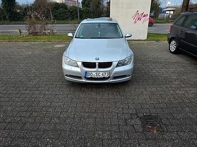 Gebraucht BMW 318 143 PS (105 kW) 2008 Silber Limousine