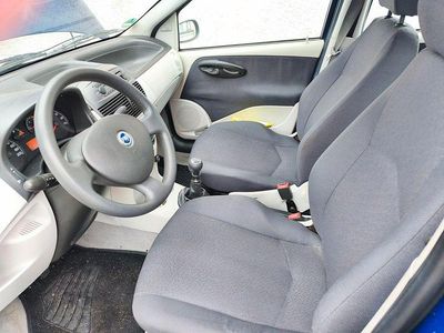 Blau Gebraucht 2003 Fiat Punto Limousine | 1.500 € (Fairer Preis)
