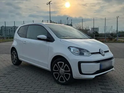Begagnad VW up! 60 HK (44 kW) 2017 Vit Halvkombi