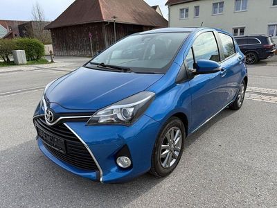 Usata Toyota Yaris Edition-S 69 CV (50 kW) 2016 Blu Berlina
