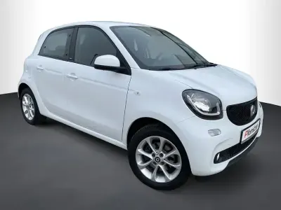 Gebraucht Smart ForFour Passion 71 PS (52 kW) 2019 Weiß Kleinwagen