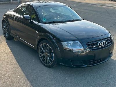 Second-hand Audi TT S-Line 250 CP (183 kW) 2004 Negru Coupe