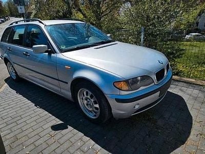 Usata BMW 318 105 CV (77 kW) 2002 Argento Station wagon