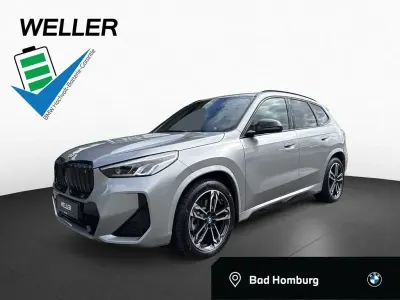 Gebraucht BMW iX1 M Sport 230 kW (313 PS) 2023 Spacesilber (silber) SUV