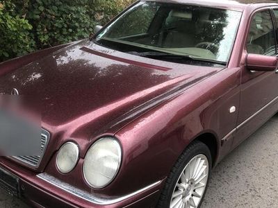 Mercedes E320