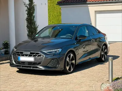Gebraucht Audi A3 S-Line 150 PS (110 kW) 2024 Grau Limousine