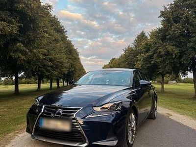 Gebraucht Lexus IS300 Luxury Line 223 PS (164 kW) 2017 Blau Limousine