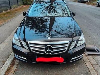 Schwarz Gebraucht 2011 Mercedes E220 Avantgarde Kombi | 7.500 € (Guter Preis)