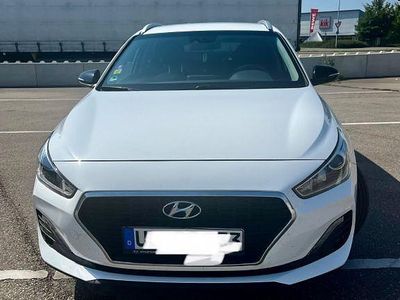 Gebraucht Hyundai i30 YES! 120 PS (88 kW) 2019 Weiß Limousine