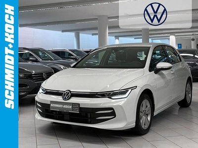 Weiß Gebraucht 2024 VW Golf VIII Life Limousine | 25.880 € (Fairer Preis)