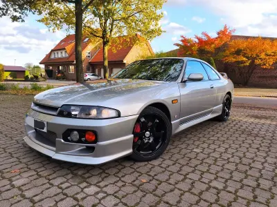 Second-hand Nissan Skyline S 250 CP (183 kW) 1996 Argintiu Berlinǎ