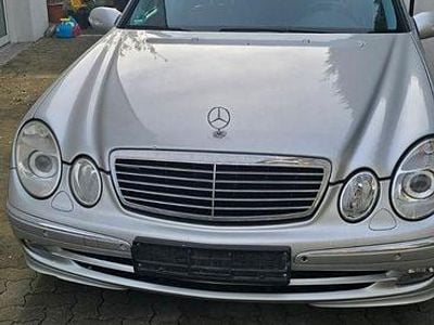Usata Mercedes E320 Avantgarde 224 CV (164 kW) 2005 Argento Station wagon